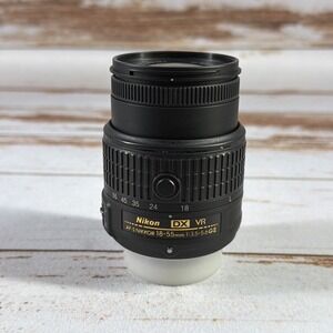 Nikon AF‑S DX 18‑55mm f/3.5‑5.6G II VR Standard Zoom Lens DX Used